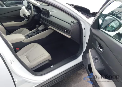 2025 Honda Accord Se z USA, uszkodzony, nr VIN 1HGCY1F41SA038177